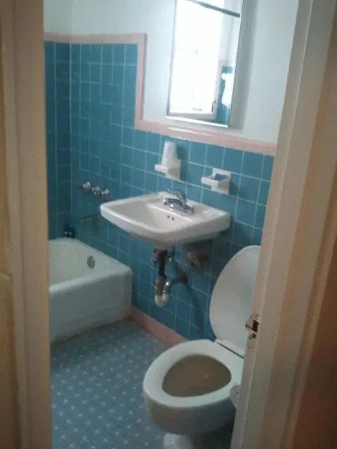 Collins Avenue Hostel Main image